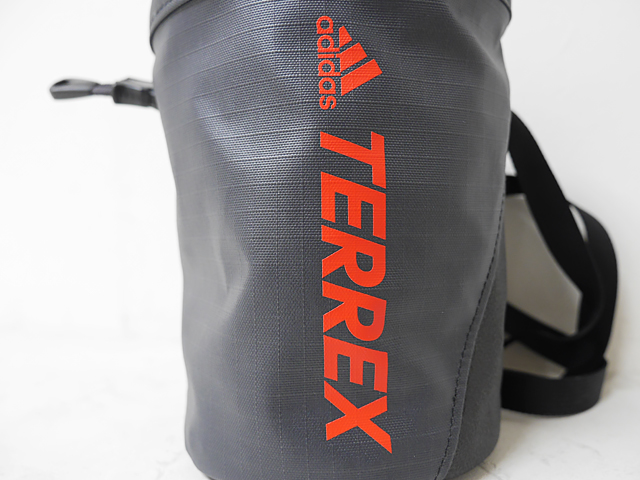 adidas 『TERREX Chalk Bag』 - Pump online 